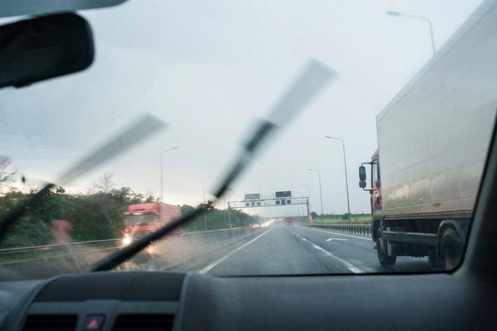 6 consejos de como conducir con lluvia